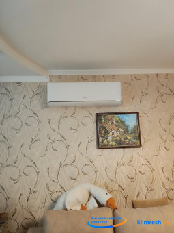 Кондиционер Gree Airy Inverter R32 GWH09AVCXB-K6DNA1B (белый) до 25 м² от 19 дБ с Wi-Fi